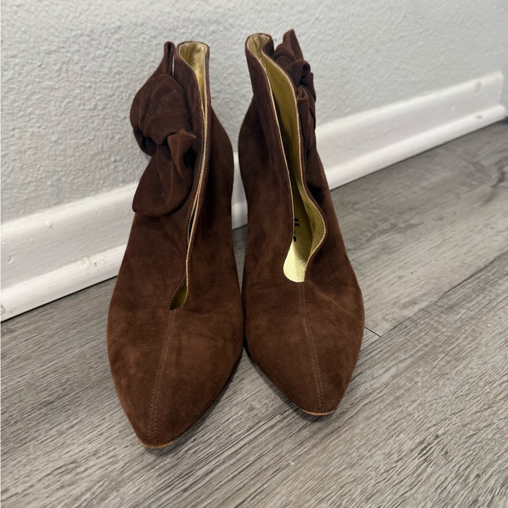 Bettye Muller Brown Suede Heeled Booties Size 8 - Picture 2 of 7